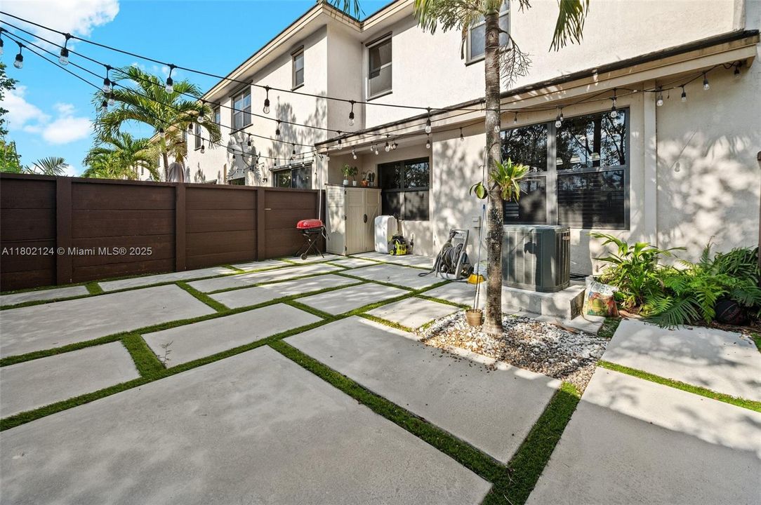 En Venta: $555,000 (3 camas, 2 baños, 1588 Pies cuadrados)