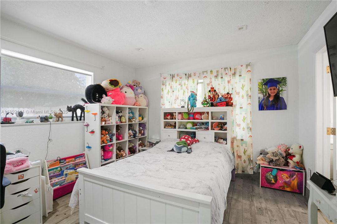 Недавно арендовано: $6,000 (5 спален, 3 ванн, 3199 Квадратных фут)