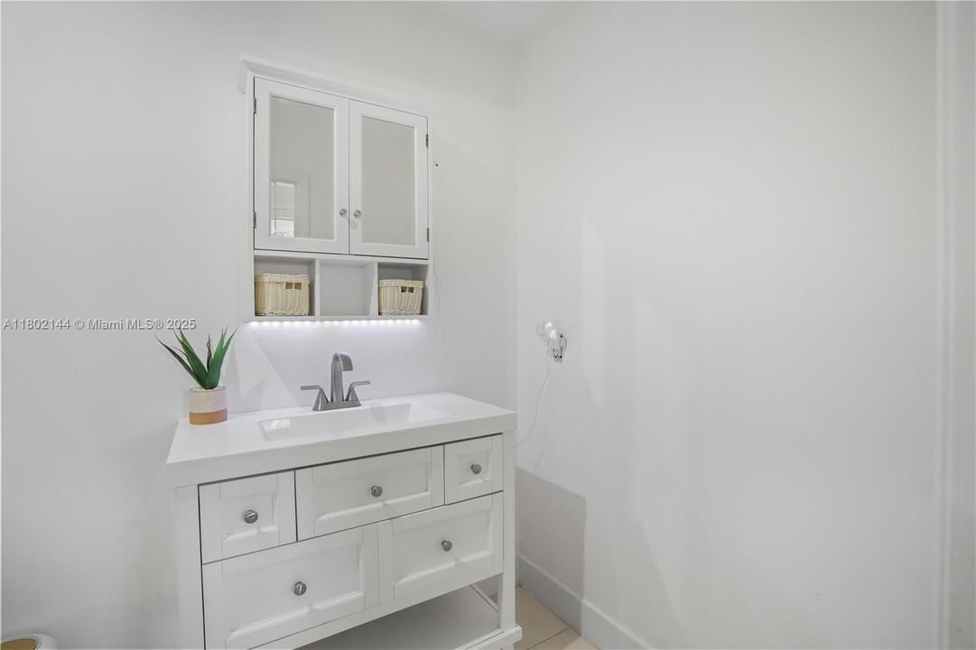 Недавно арендовано: $6,000 (5 спален, 3 ванн, 3199 Квадратных фут)