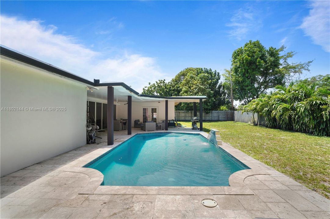 Недавно арендовано: $6,000 (5 спален, 3 ванн, 3199 Квадратных фут)