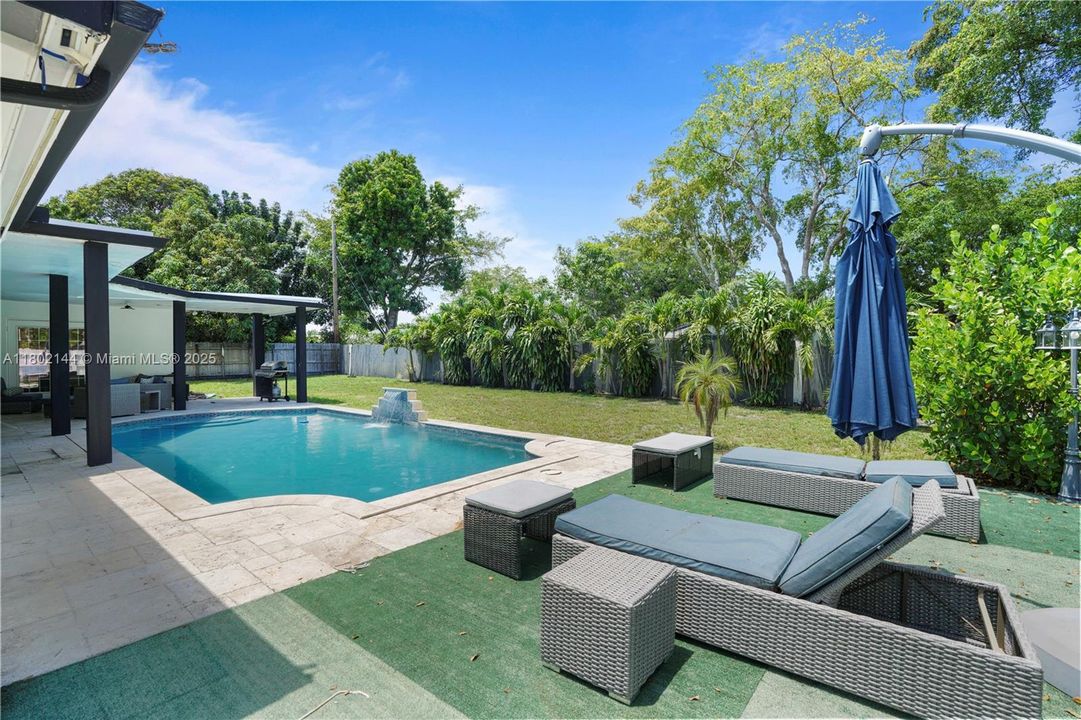 Недавно арендовано: $6,000 (5 спален, 3 ванн, 3199 Квадратных фут)