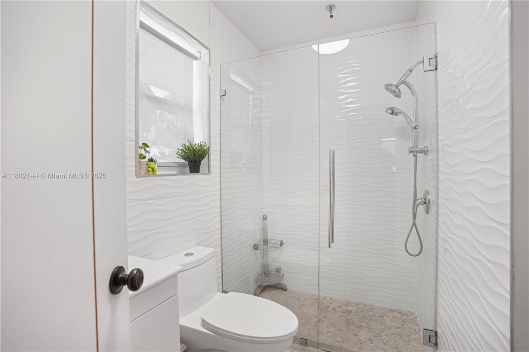 Недавно арендовано: $6,000 (5 спален, 3 ванн, 3199 Квадратных фут)