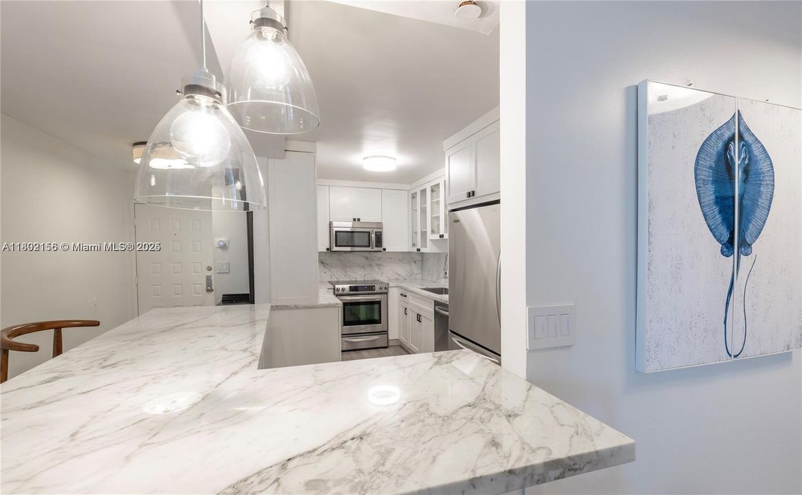 For Sale: $1,100,000 (2 beds, 2 baths, 1415 Square Feet)