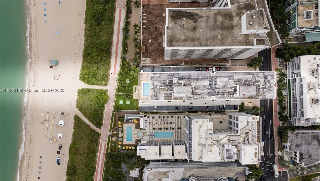 For Sale: $1,100,000 (2 beds, 2 baths, 1415 Square Feet)