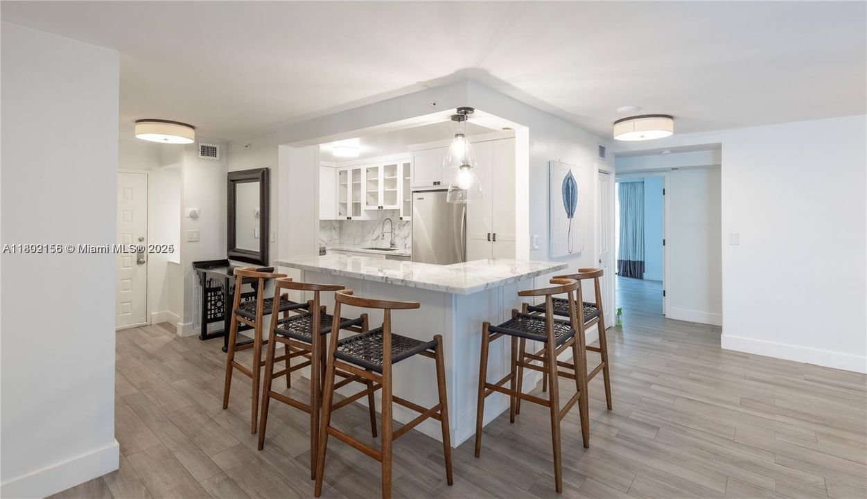 For Sale: $1,100,000 (2 beds, 2 baths, 1415 Square Feet)