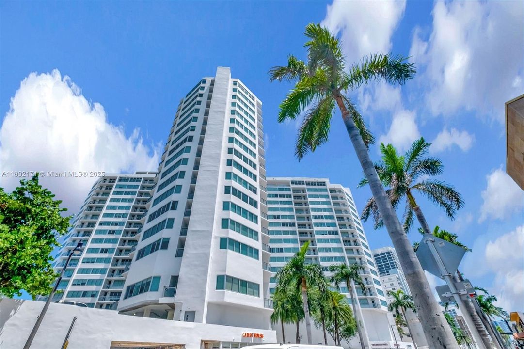 En Venta: $585,000 (1 camas, 2 baños, 912 Pies cuadrados)
