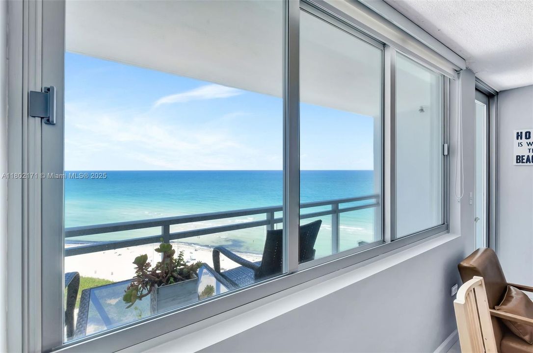 En Venta: $585,000 (1 camas, 2 baños, 912 Pies cuadrados)
