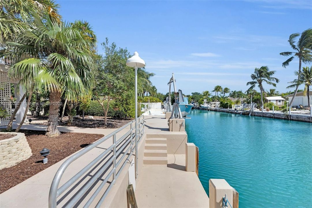 Recently Sold: $1,598,000 (4 beds, 3 baths, 2565 Square Feet)