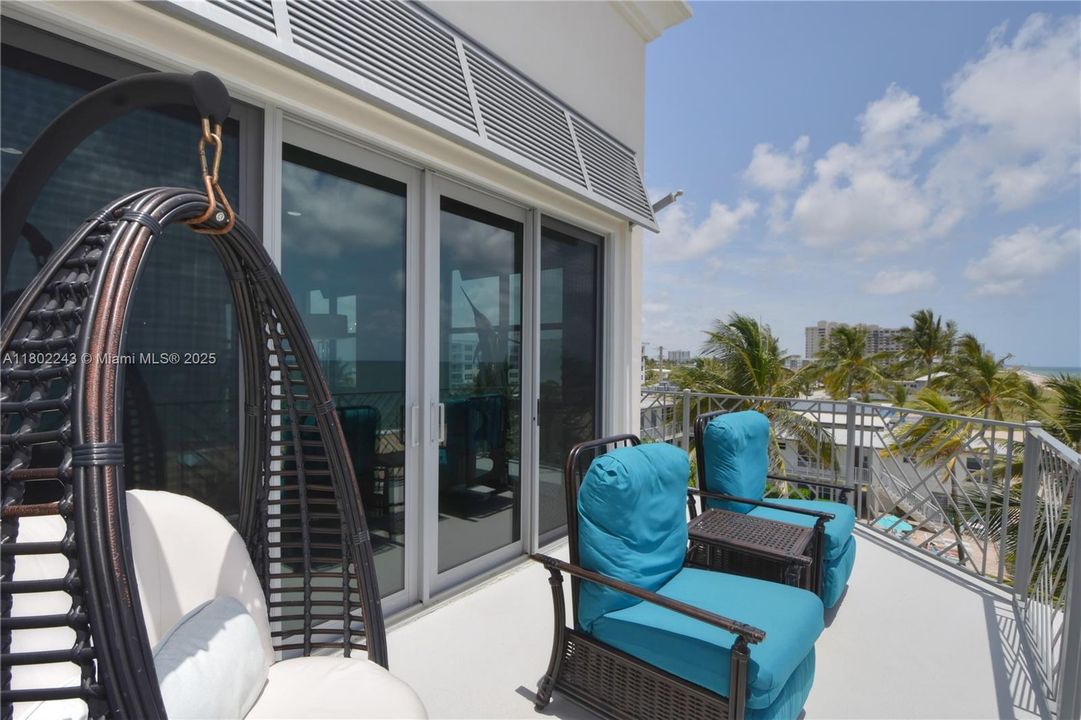 待售: $2,495,000 (2 贝兹, 2 浴室, 1894 平方英尺)