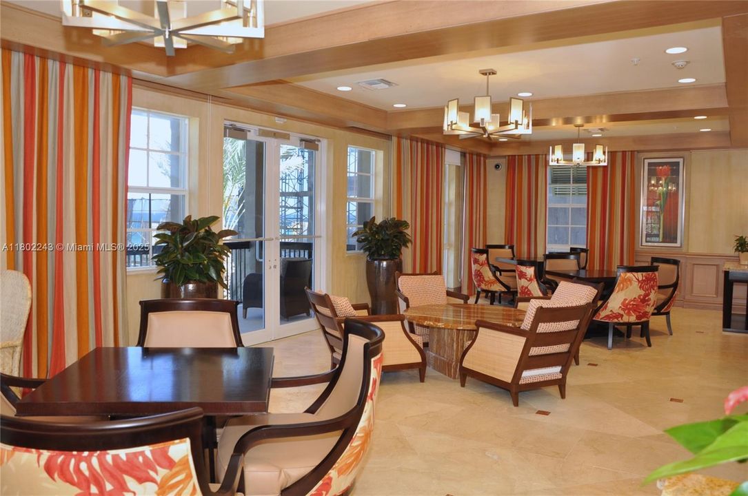 待售: $2,495,000 (2 贝兹, 2 浴室, 1894 平方英尺)