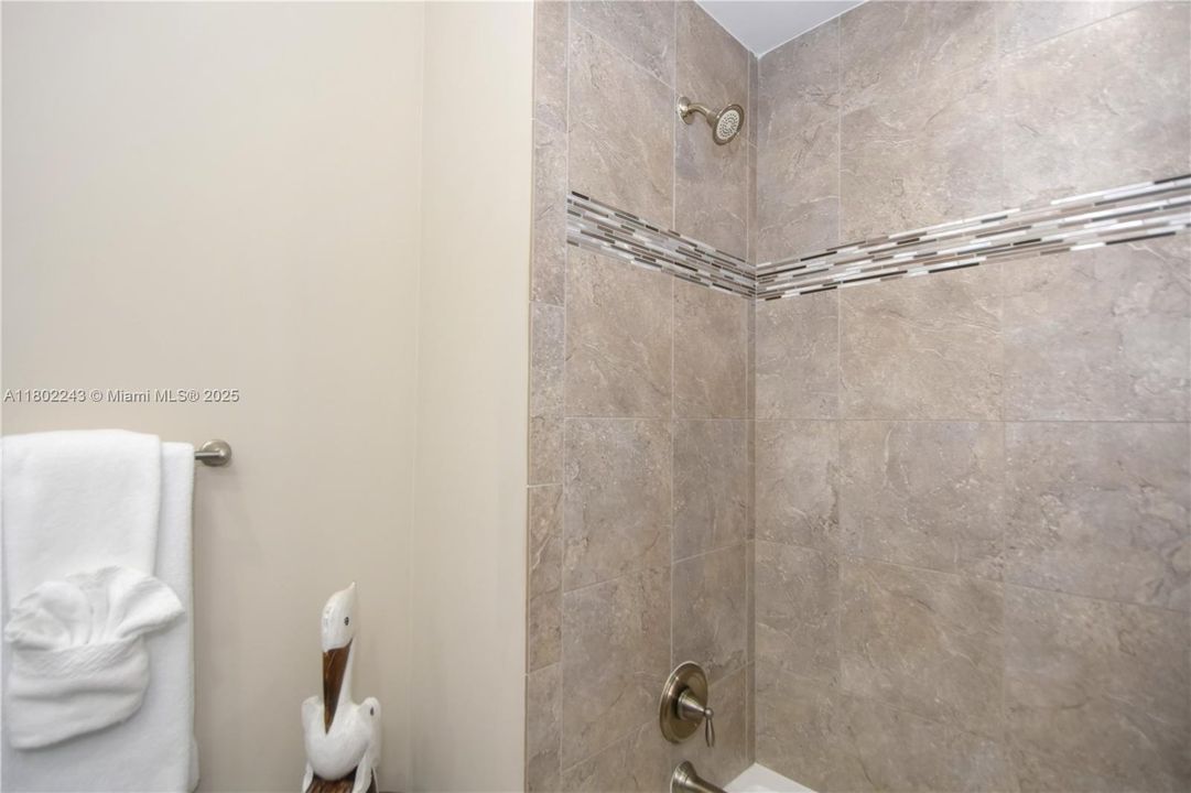 待售: $2,495,000 (2 贝兹, 2 浴室, 1894 平方英尺)