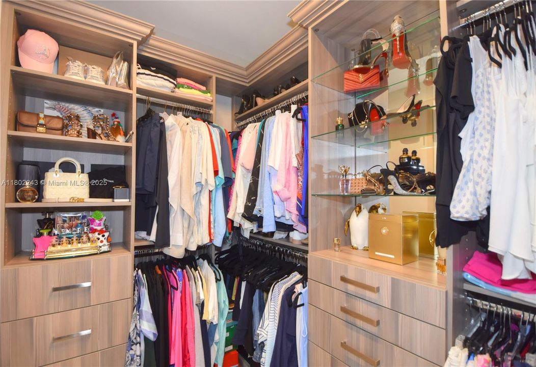 待售: $2,495,000 (2 贝兹, 2 浴室, 1894 平方英尺)