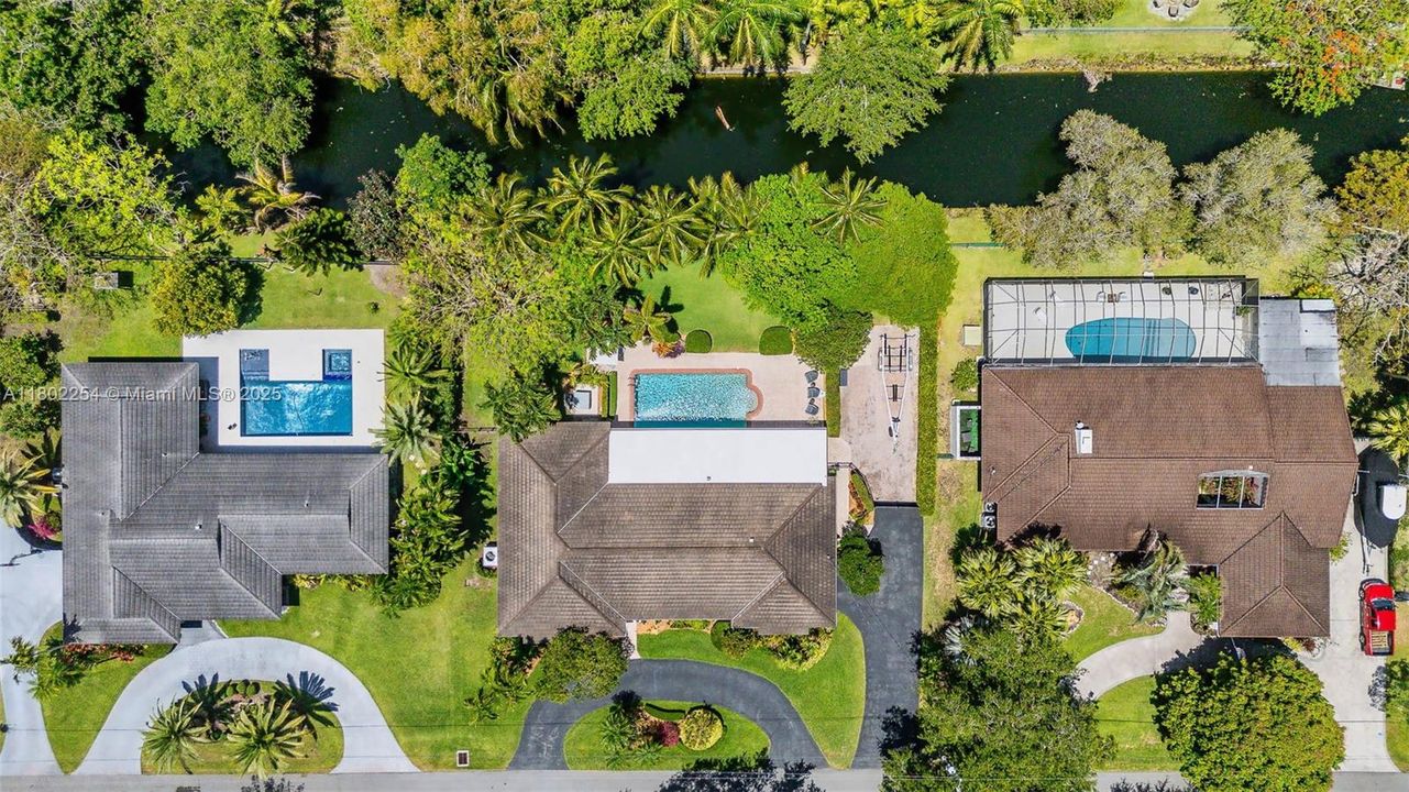 最近售出: $1,650,000 (4 贝兹, 2 浴室, 2844 平方英尺)