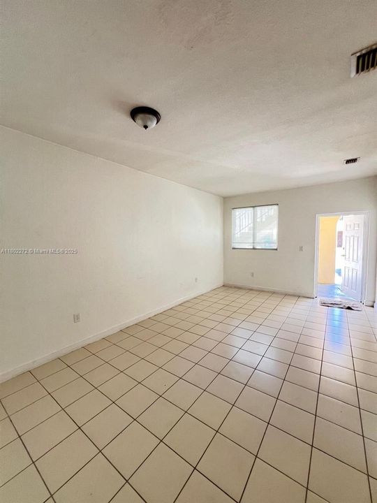 Недавно арендовано: $1,700 (2 спален, 2 ванн, 914 Квадратных фут)