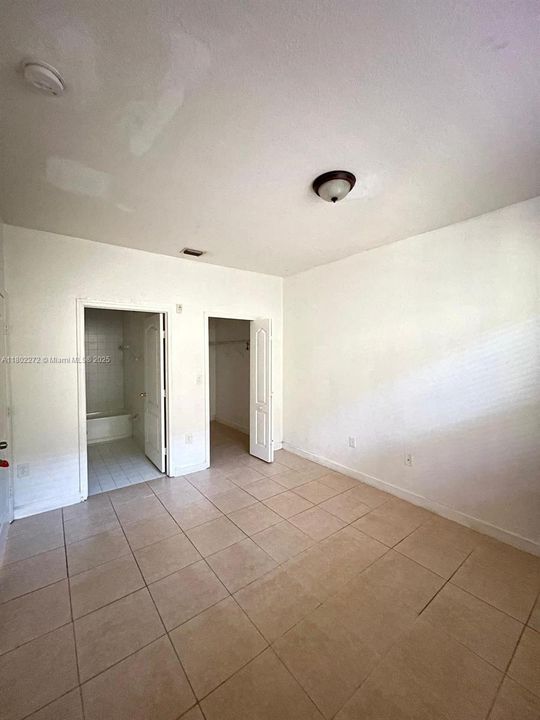 Недавно арендовано: $1,700 (2 спален, 2 ванн, 914 Квадратных фут)