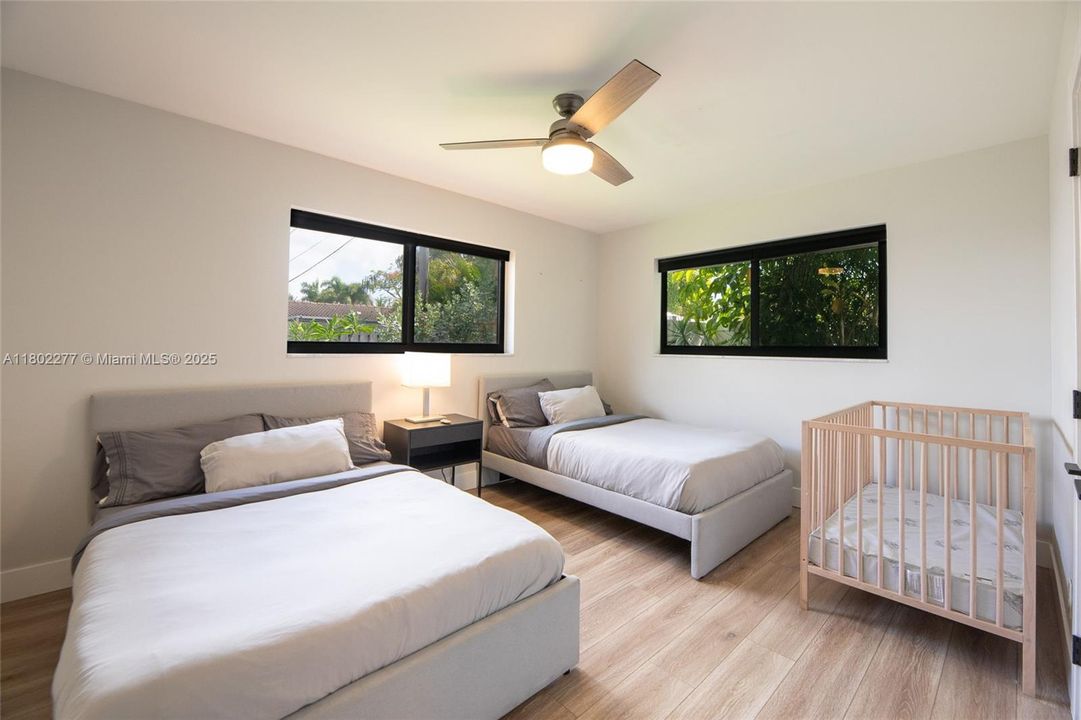 Recently Sold: $895,000 (3 beds, 2 baths, 2040 Square Feet)