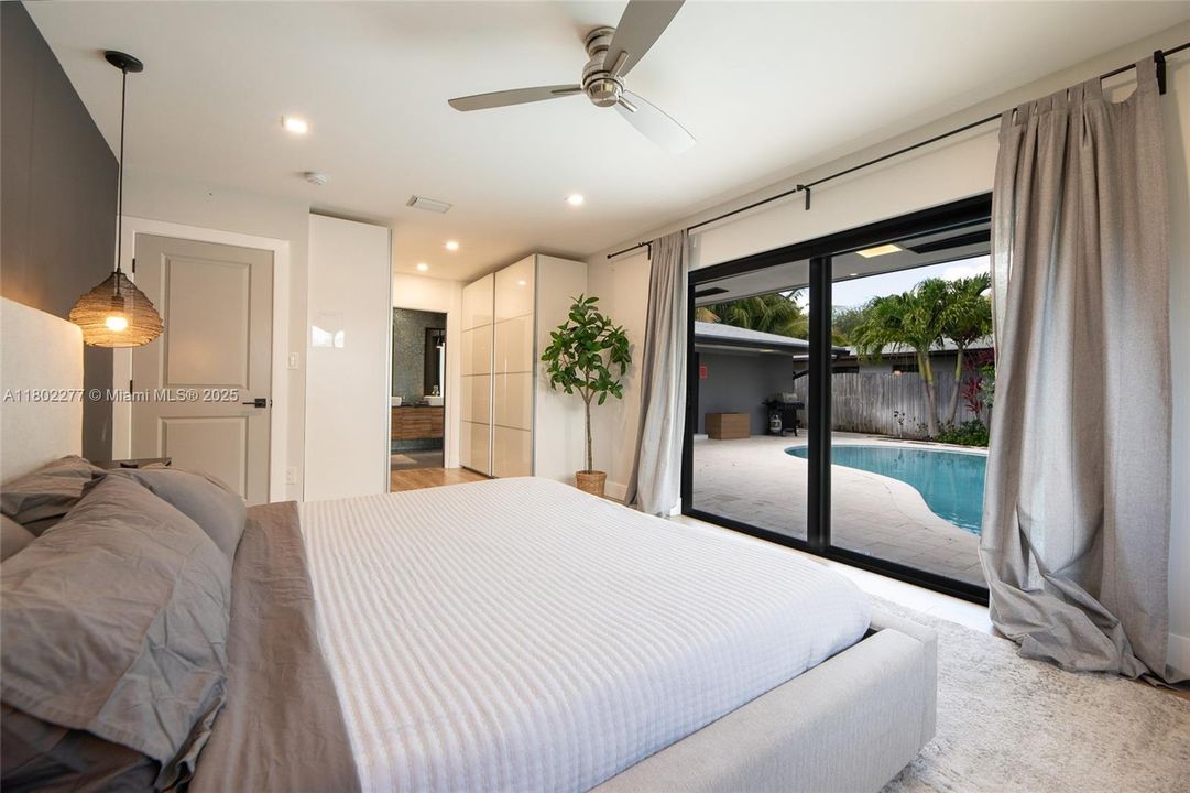 Recently Sold: $895,000 (3 beds, 2 baths, 2040 Square Feet)