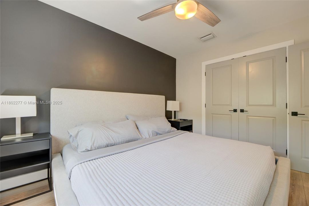 Recently Sold: $895,000 (3 beds, 2 baths, 2040 Square Feet)