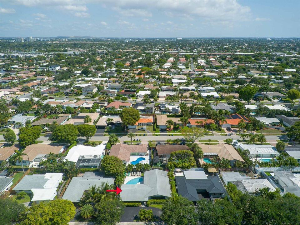 Recently Sold: $895,000 (3 beds, 2 baths, 2040 Square Feet)