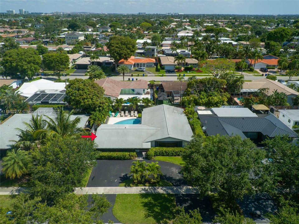 Recently Sold: $895,000 (3 beds, 2 baths, 2040 Square Feet)