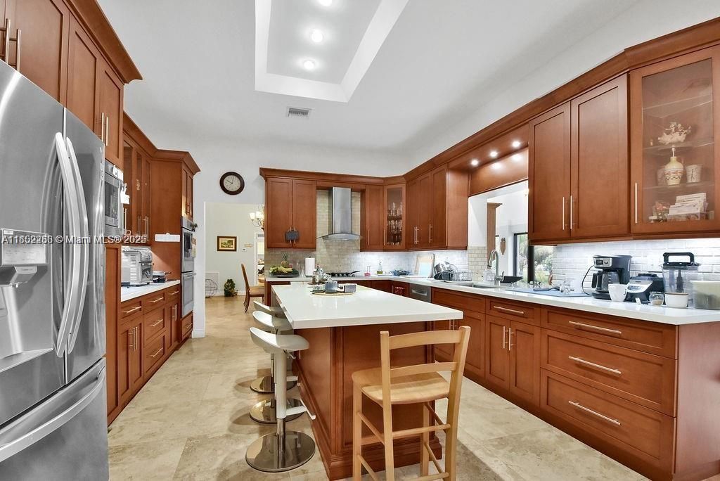 В аренду: $15,000 (6 спален, 4 ванн, 4052 Квадратных фут)