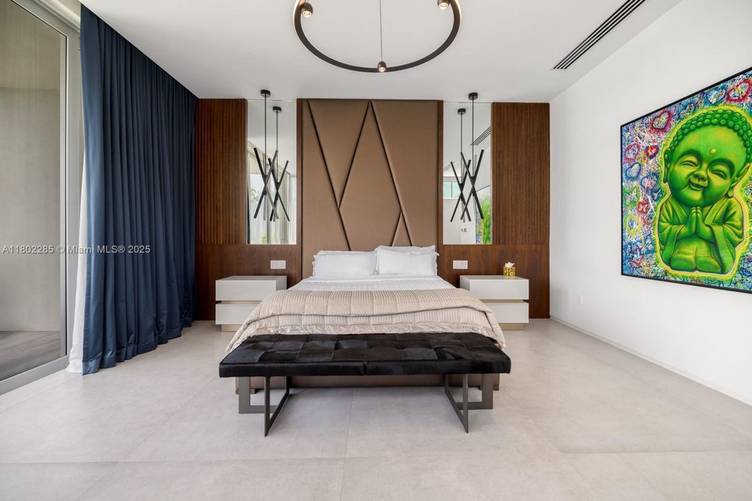 For Sale: $16,500,000 (5 beds, 5 baths, 5303 Square Feet)