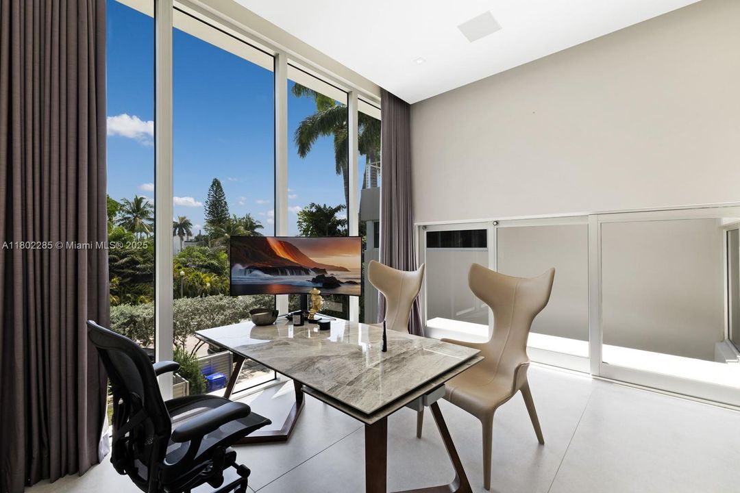 For Sale: $16,500,000 (5 beds, 5 baths, 5303 Square Feet)