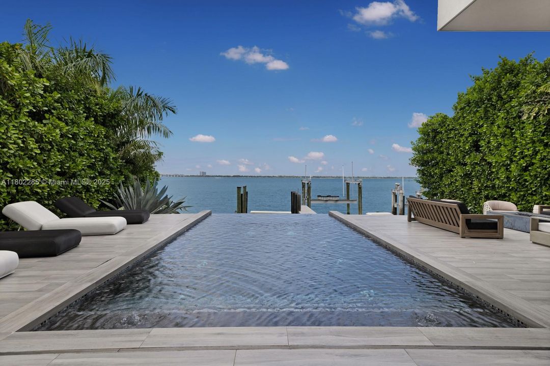 For Sale: $16,500,000 (5 beds, 5 baths, 5303 Square Feet)