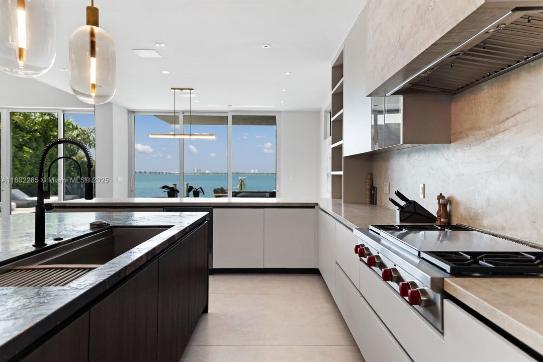 For Sale: $16,500,000 (5 beds, 5 baths, 5303 Square Feet)