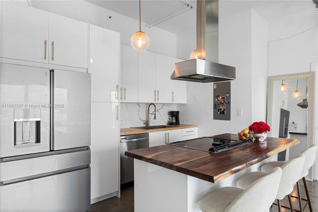 Vendido Recientemente: $349,000 (2 camas, 1 baños, 925 Pies cuadrados)