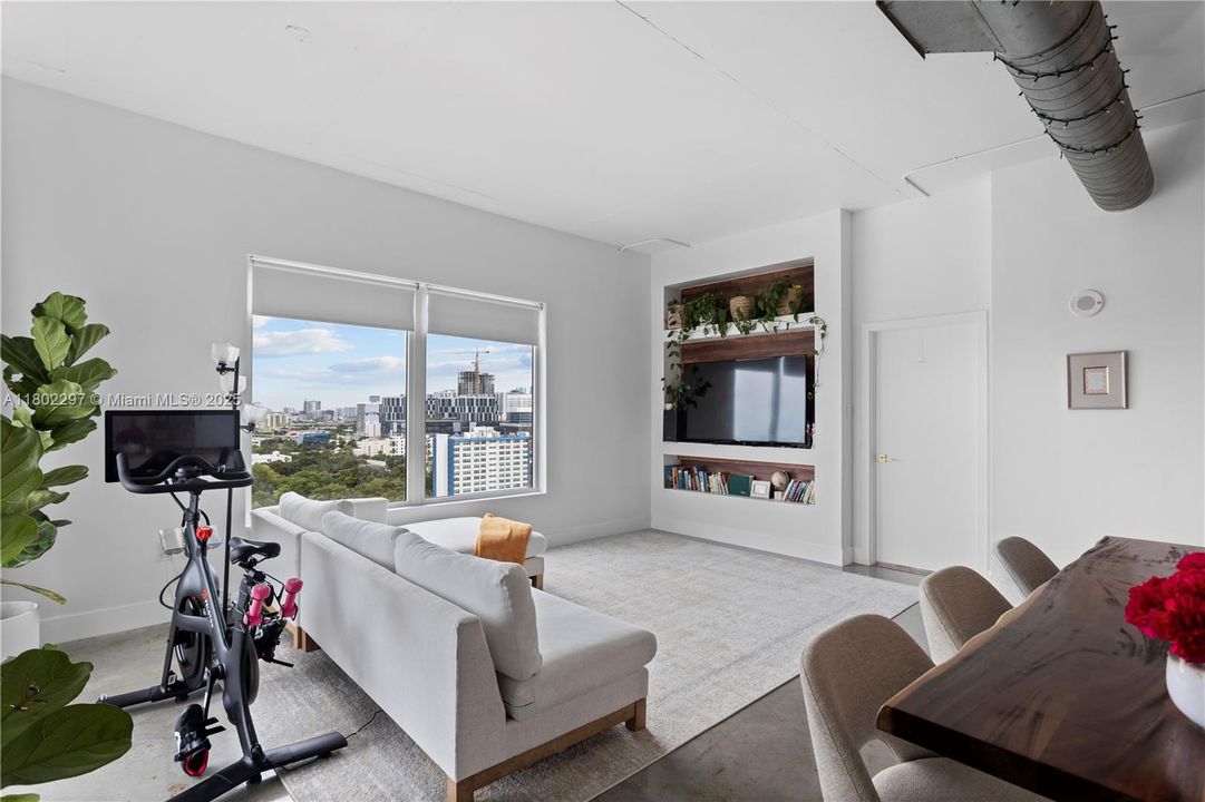 Vendido Recientemente: $349,000 (2 camas, 1 baños, 925 Pies cuadrados)