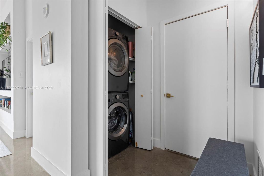 Vendido Recientemente: $349,000 (2 camas, 1 baños, 925 Pies cuadrados)