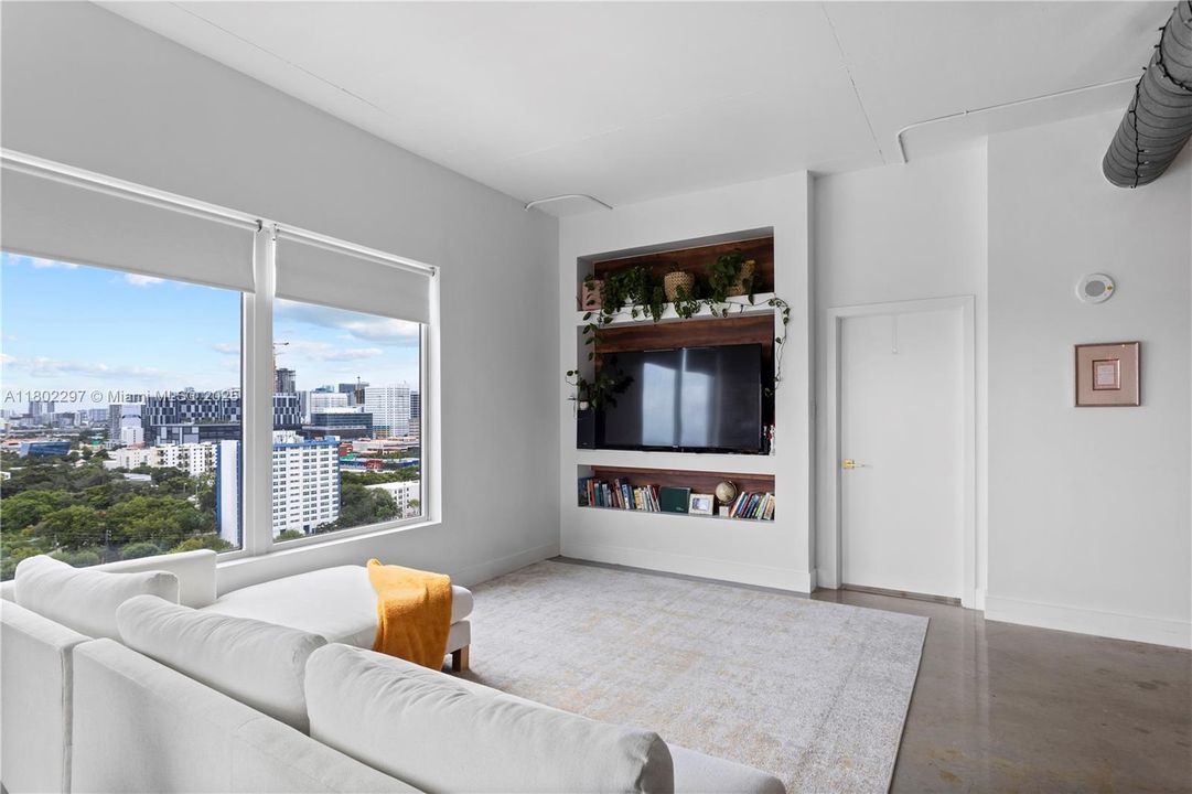 Vendido Recientemente: $349,000 (2 camas, 1 baños, 925 Pies cuadrados)