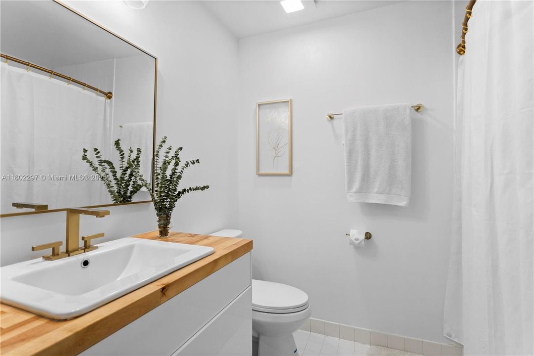 Vendido Recientemente: $349,000 (2 camas, 1 baños, 925 Pies cuadrados)