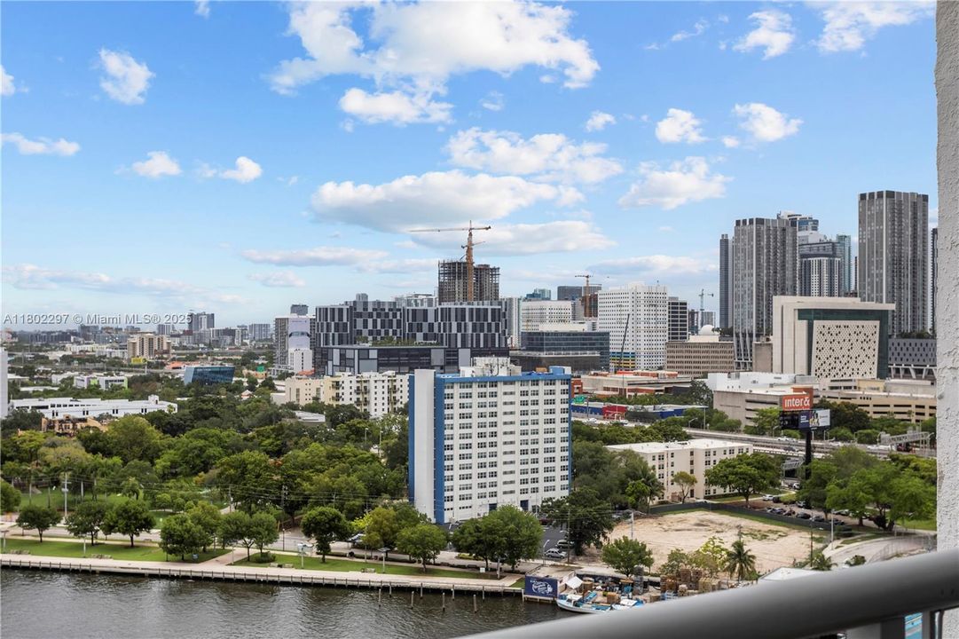 Vendido Recientemente: $349,000 (2 camas, 1 baños, 925 Pies cuadrados)