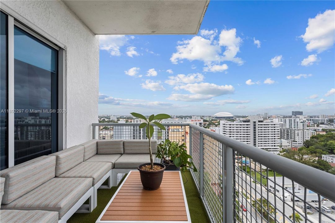 Vendido Recientemente: $349,000 (2 camas, 1 baños, 925 Pies cuadrados)