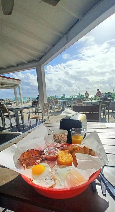 待售: $239,000 (1 贝兹, 1 浴室, 360 平方英尺)