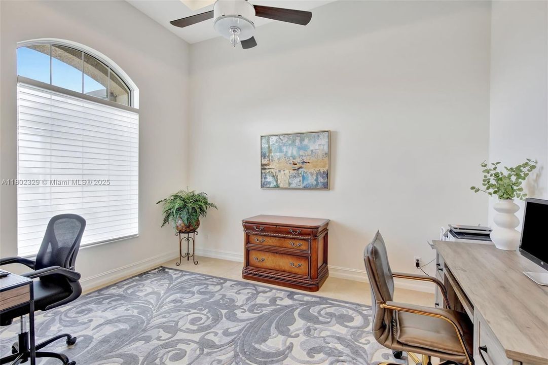 Vendido Recientemente: $1,850,000 (4 camas, 3 baños, 3136 Pies cuadrados)