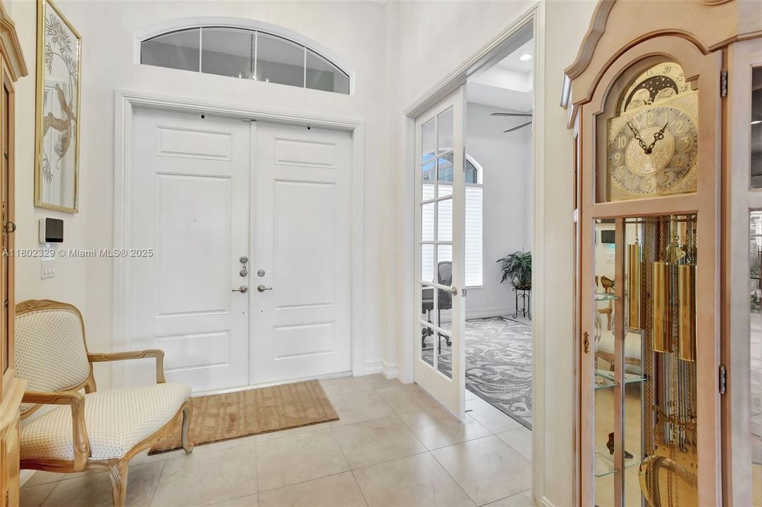 Vendido Recientemente: $1,850,000 (4 camas, 3 baños, 3136 Pies cuadrados)