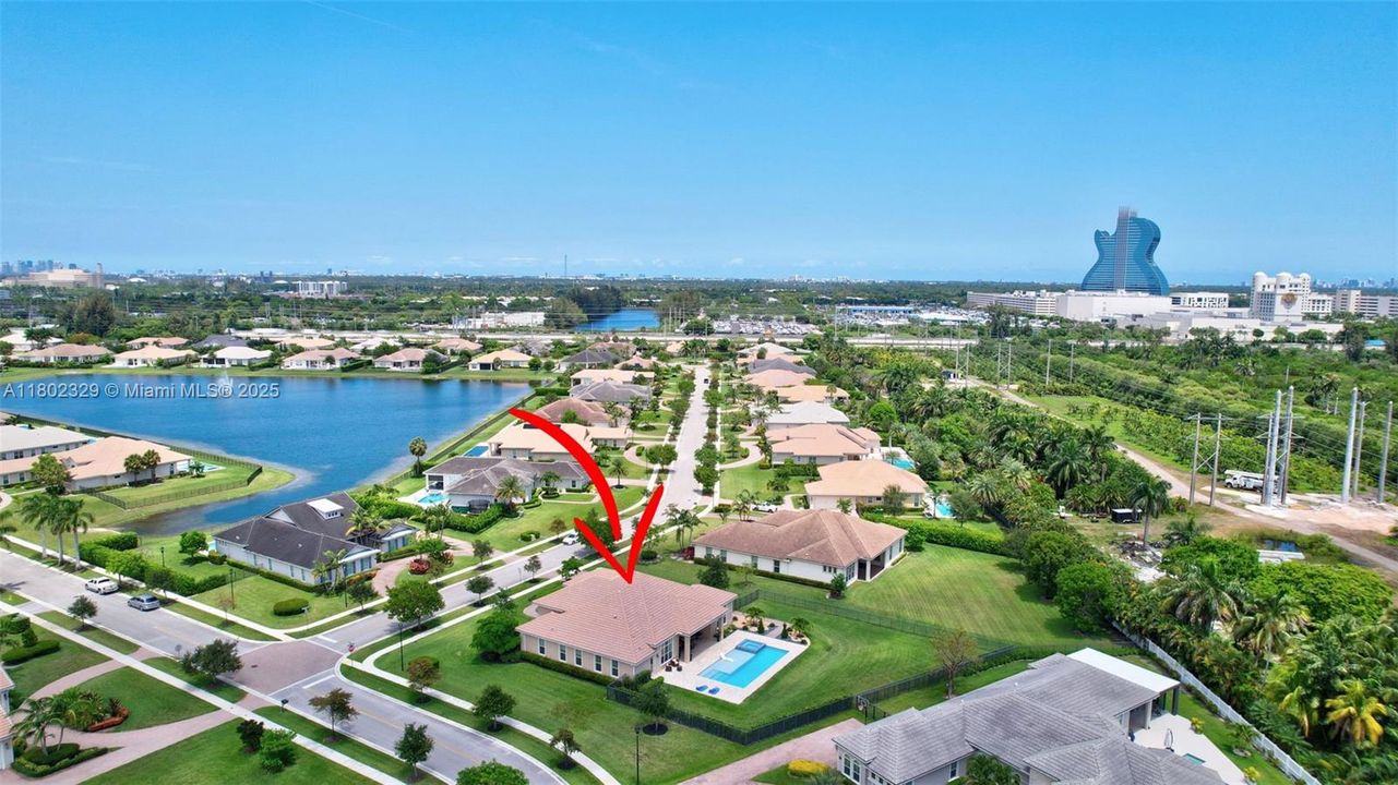 Vendido Recientemente: $1,850,000 (4 camas, 3 baños, 3136 Pies cuadrados)