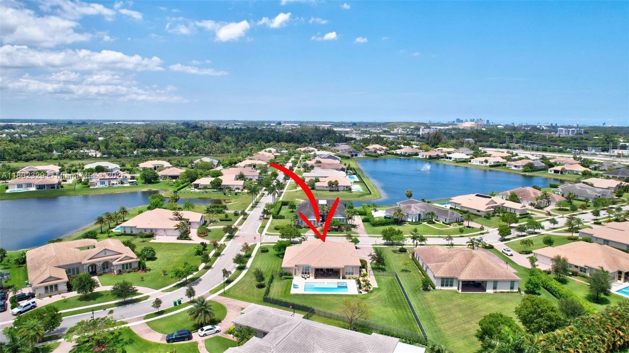 Vendido Recientemente: $1,850,000 (4 camas, 3 baños, 3136 Pies cuadrados)