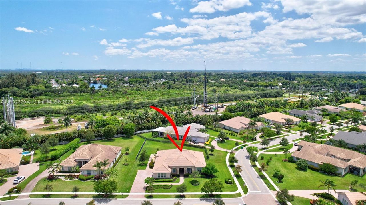 Vendido Recientemente: $1,850,000 (4 camas, 3 baños, 3136 Pies cuadrados)