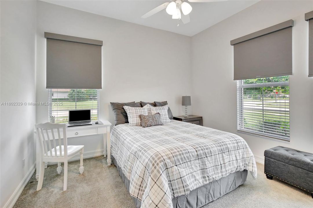 Vendido Recientemente: $1,850,000 (4 camas, 3 baños, 3136 Pies cuadrados)