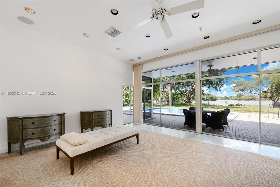 Active With Contract: $9,995,000 (1.04 acres)