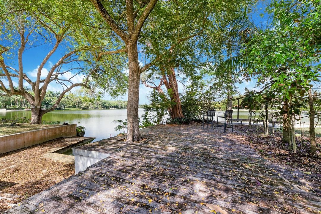 Active With Contract: $9,995,000 (1.04 acres)