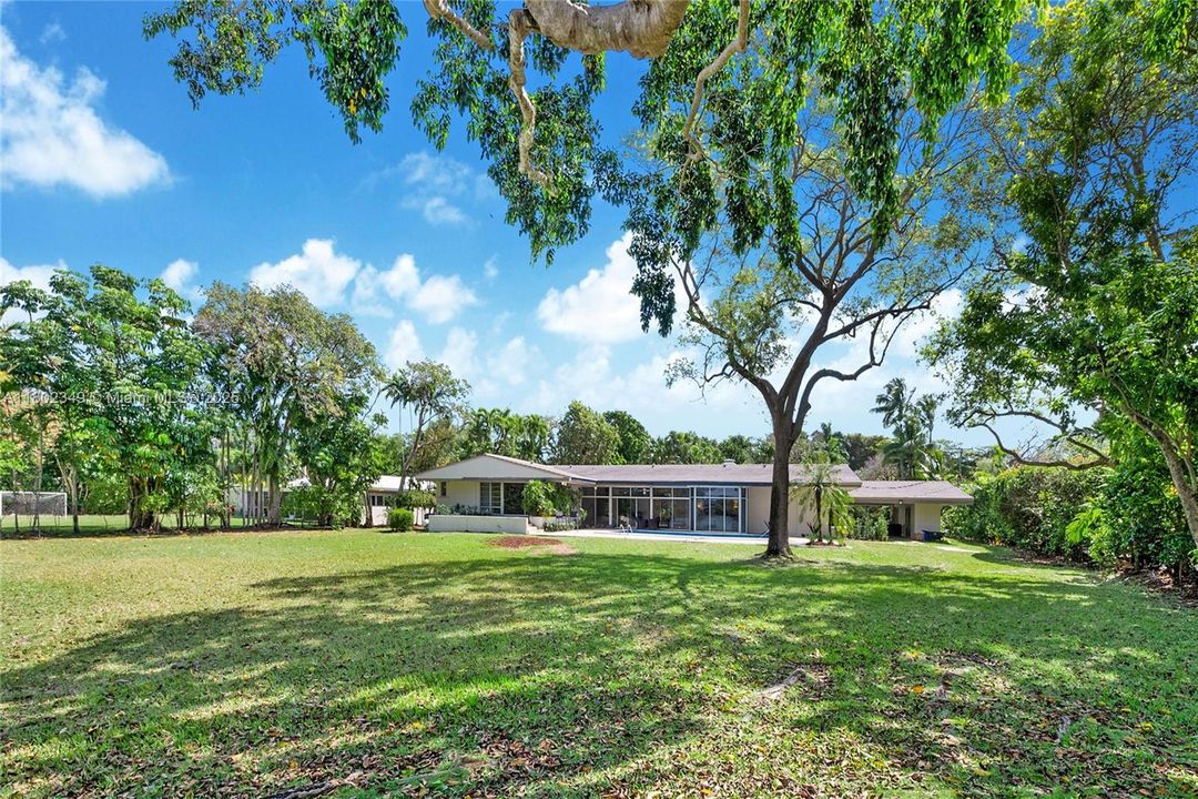 Active With Contract: $9,995,000 (1.04 acres)