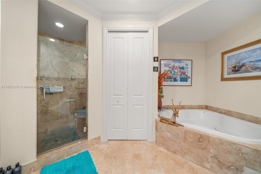 Recently Sold: $399,000 (3 beds, 2 baths, 1562 Square Feet)