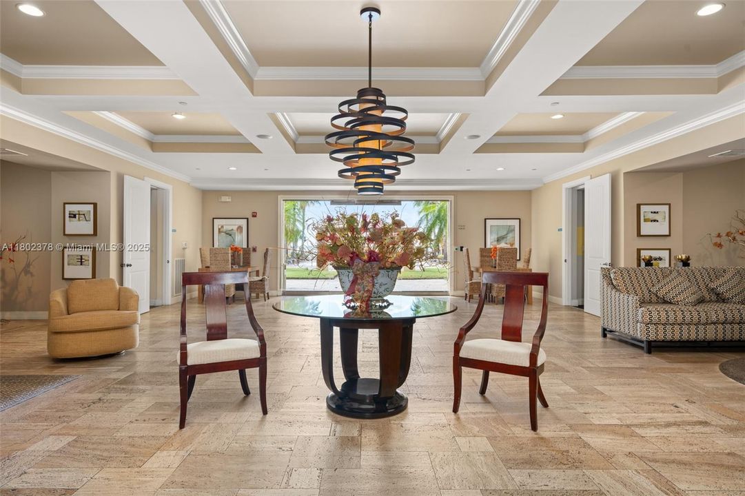 Recently Sold: $399,000 (3 beds, 2 baths, 1562 Square Feet)