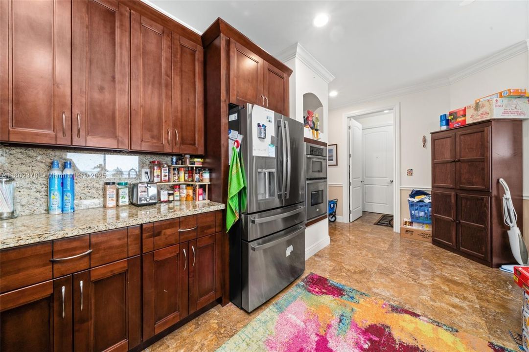 Recently Sold: $399,000 (3 beds, 2 baths, 1562 Square Feet)