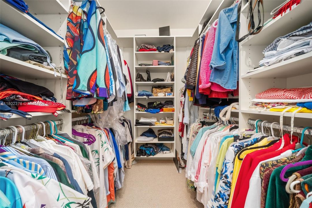 Recently Sold: $399,000 (3 beds, 2 baths, 1562 Square Feet)